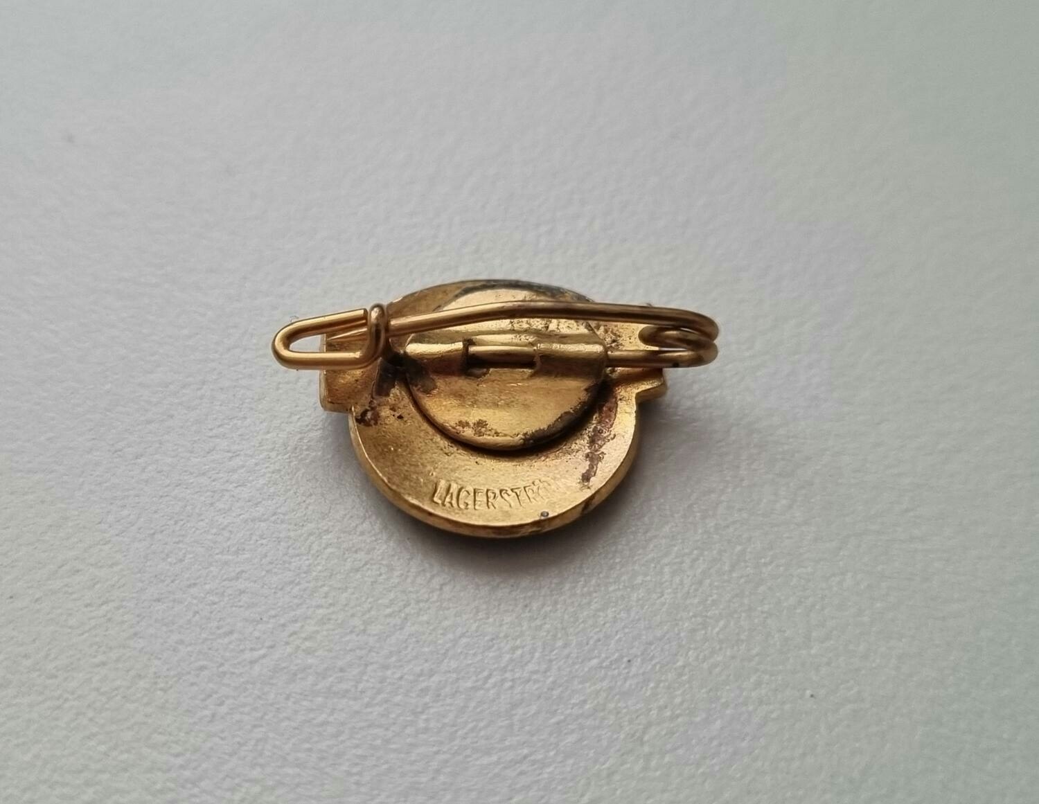 TIF. Pin / nålmärke