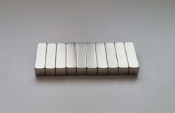 10 st Neodymium magneter (19x5x5 mm) fyrkantiga magneter