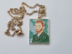 Guldfärgat halsband (45 cm) med porträtt av Vincent van Gogh