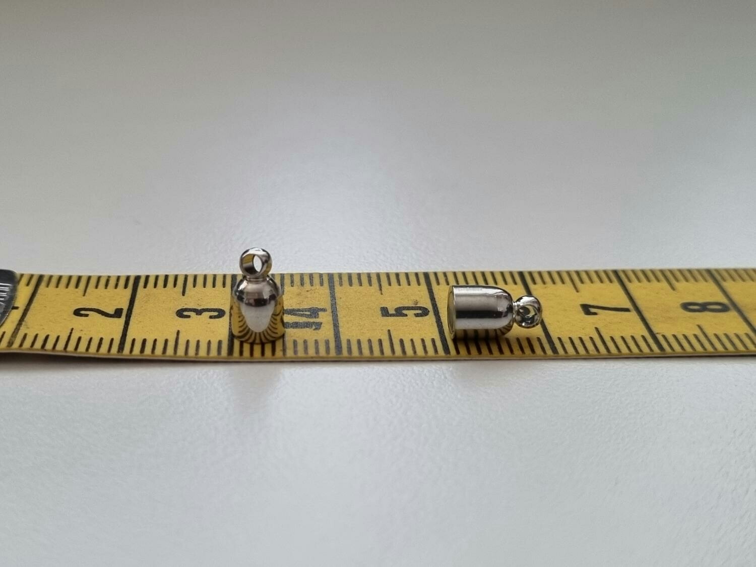 2 st magnetiska spännen / connectors (silverfärgade)