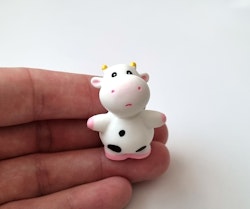 Söt liten handmålad ko / miniko / kossa, miniatyrer