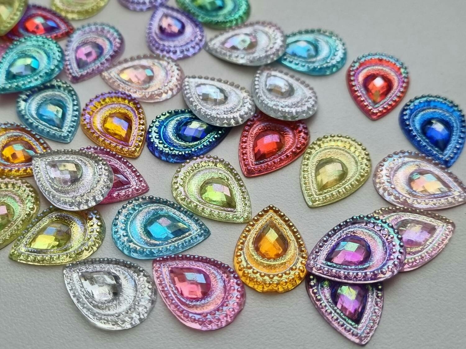 20 st flatbacks, strasstenar (18 x 13 mm)