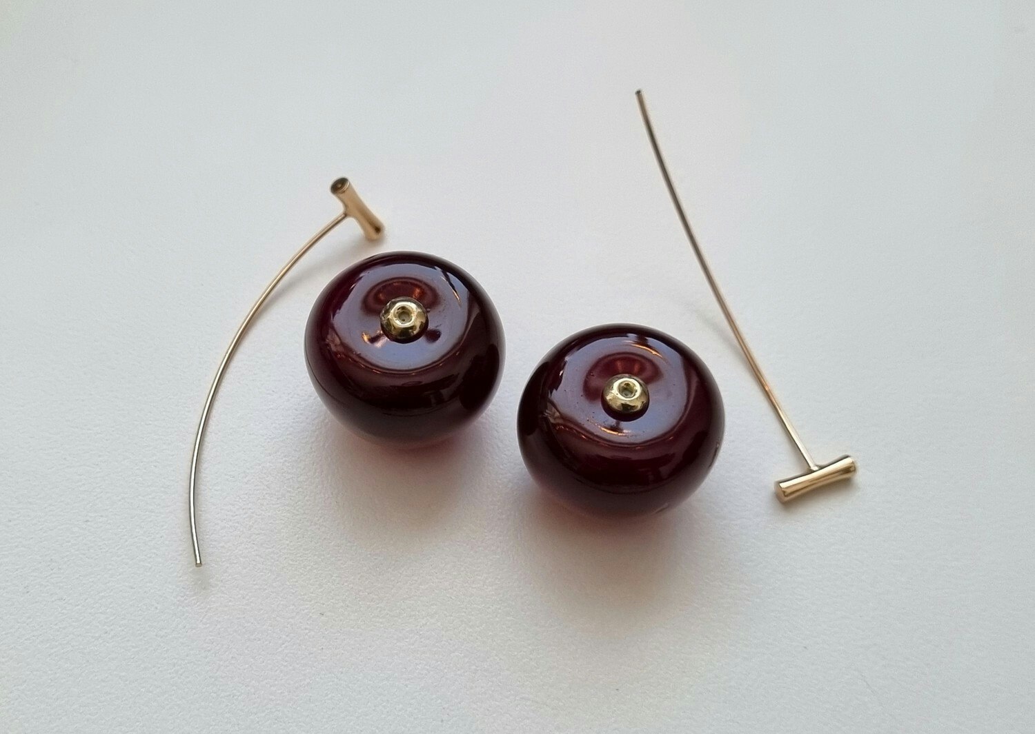 Örhängen Körsbär i resin