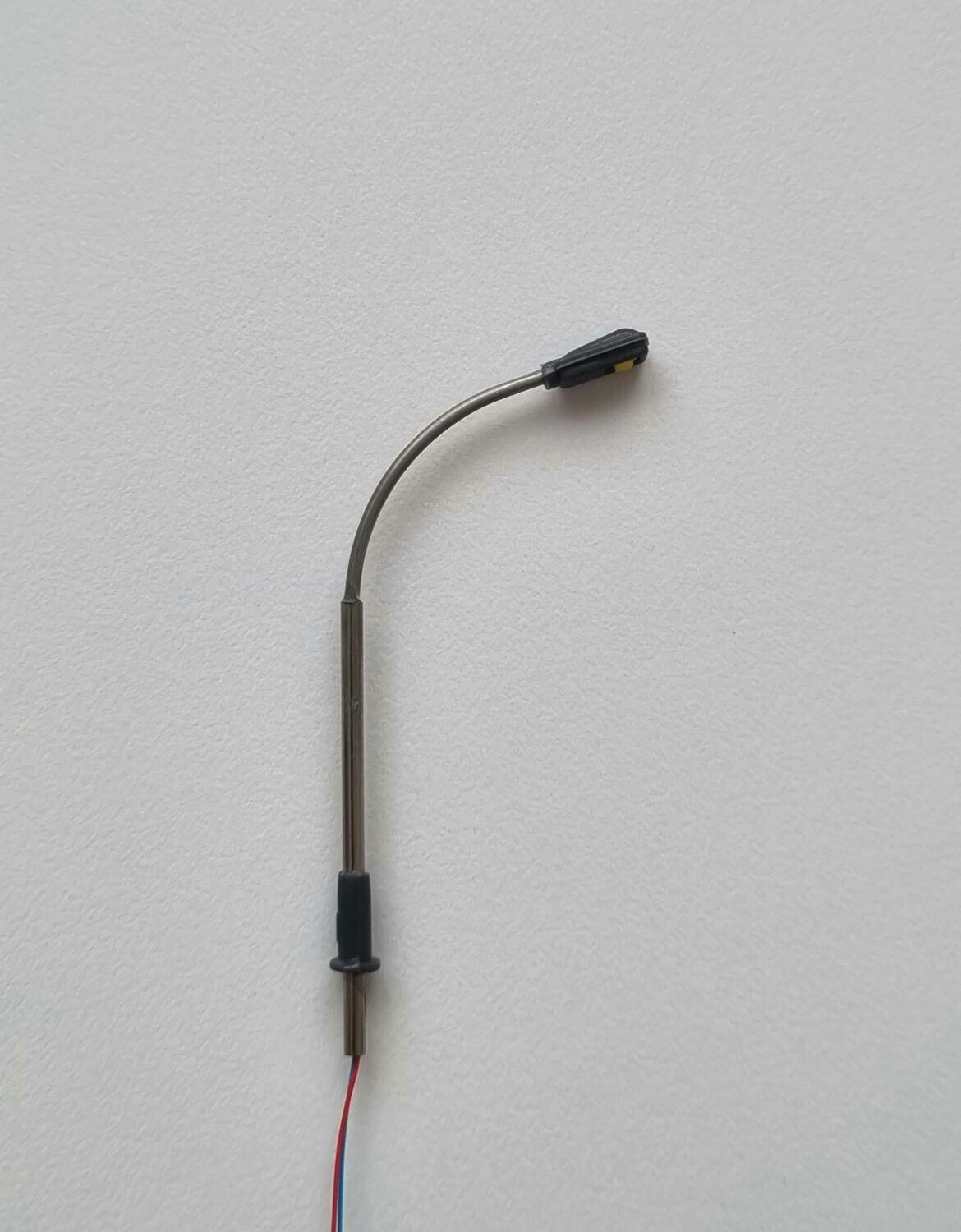 Lampa, gatulampa, miniatyrlampa (LED) För dockhus, tittskåp, tågräls etc