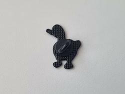 Pins, anka / gås med en kniv i munnen