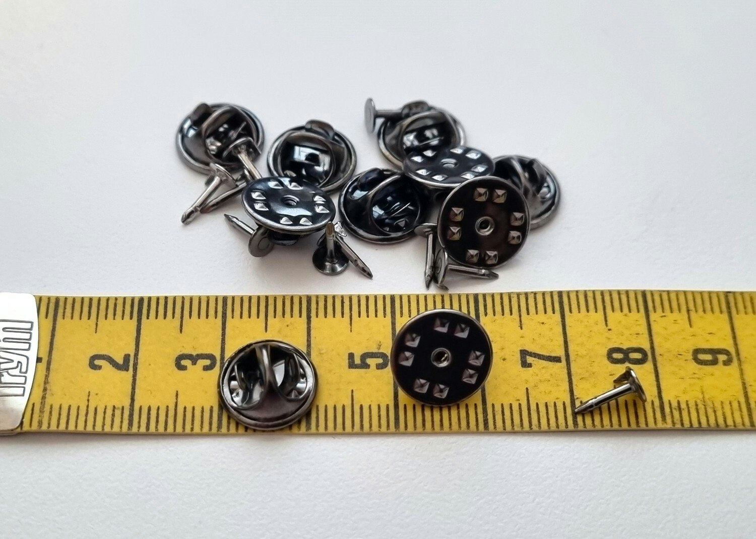 10 st silverfärgade fjärilslås / klämstift för att göra pins