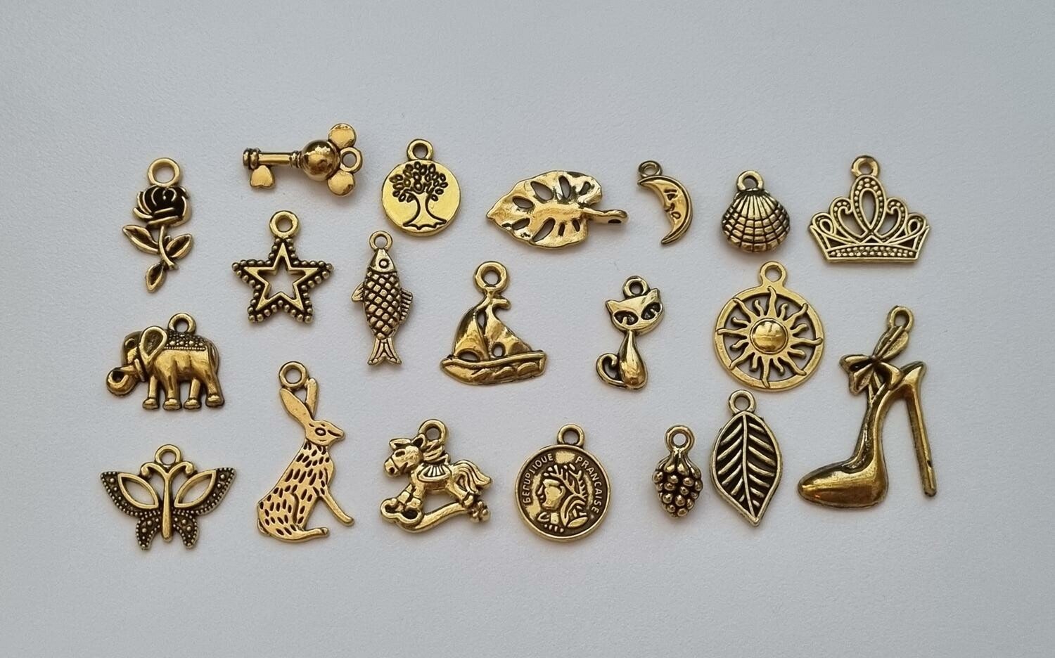 20 st guldfärgade Berlocker Charms Hängen för smyckestillverkning