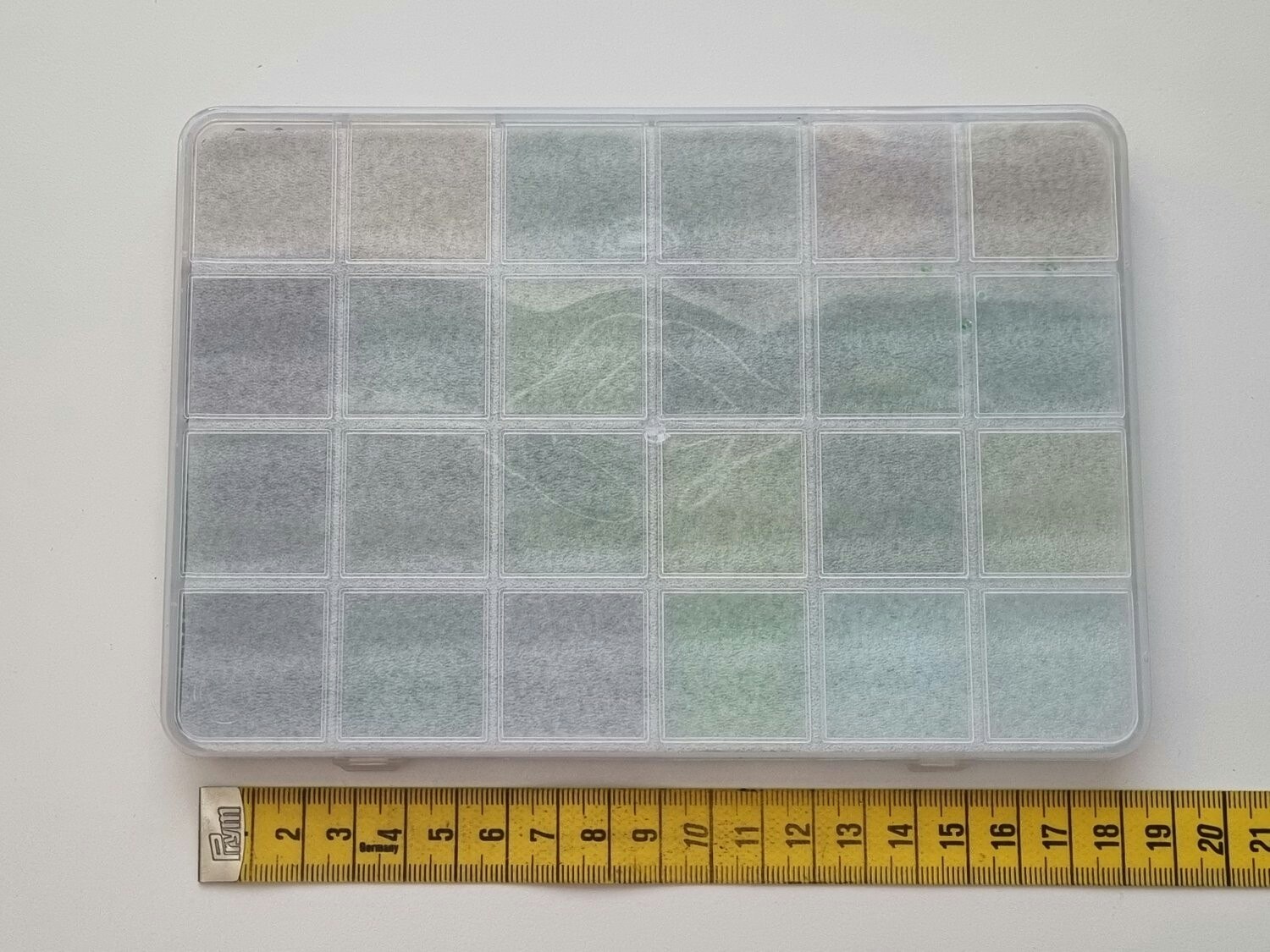Ca 10.000 små pärlor, fröpärlor, glaspärlor (2 mm)