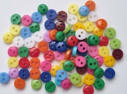 30 st knappar / dockknappar miniatyrer (6 mm)