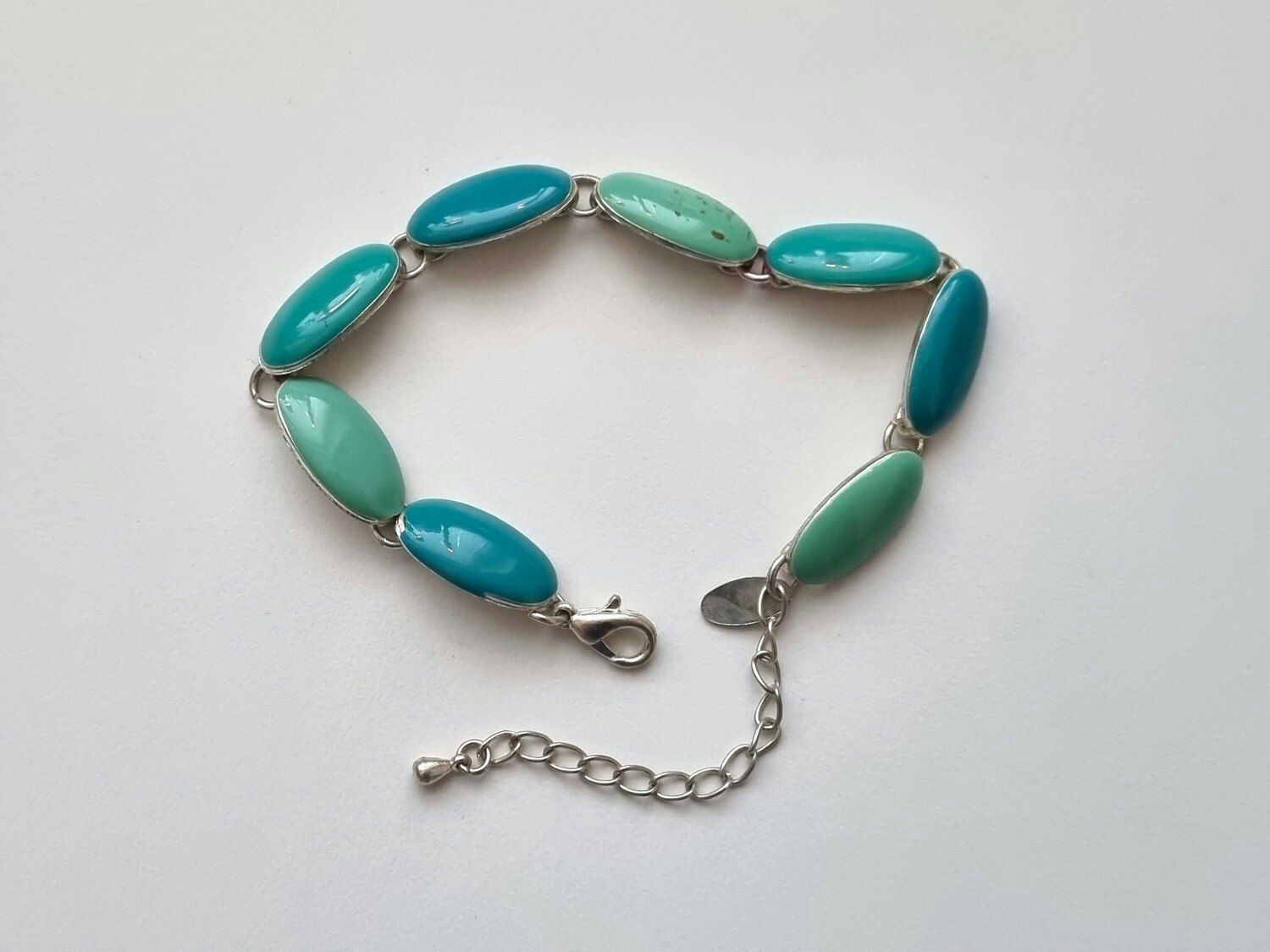 Sött armband i grönt/turkost