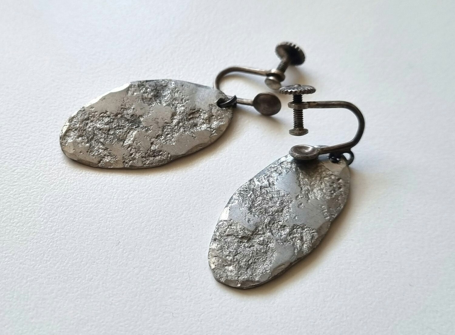Silverfärgade Clips / örhängen