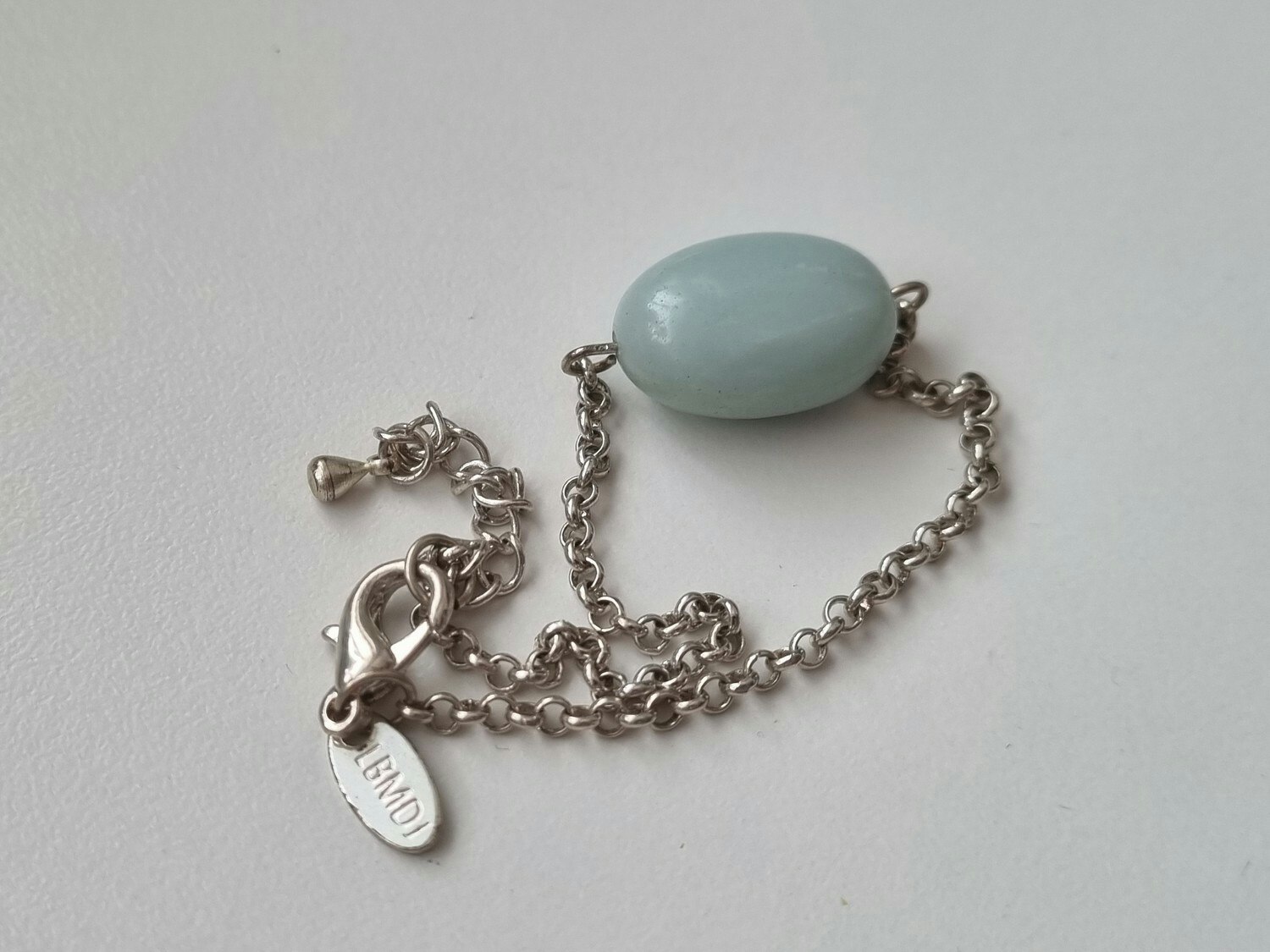 Armband med en turkos sten