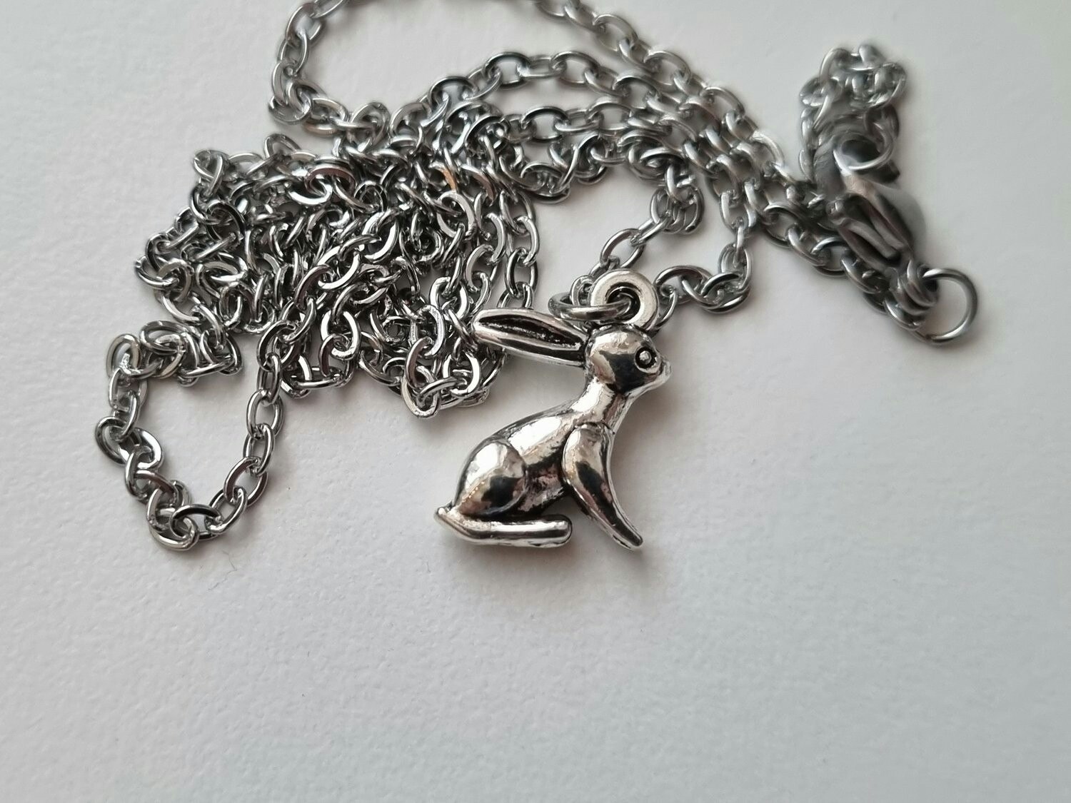 Halsband med kanin / kaninberlock