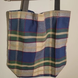 Tygväska - grått handtag