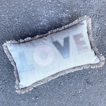 NO WASTE LOVE PILLOW