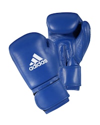 Adidas kamphanske.