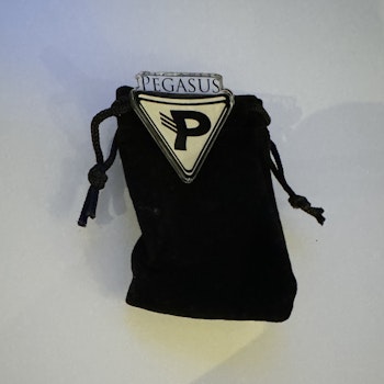 PEGASUS Pin med bag