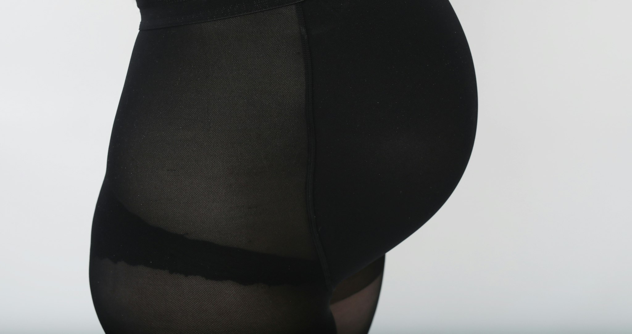STÖDSTRUMPBYXA GRAVID SVARTA 70 DEN