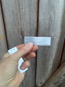 Smala hängetiketter, aluminium
