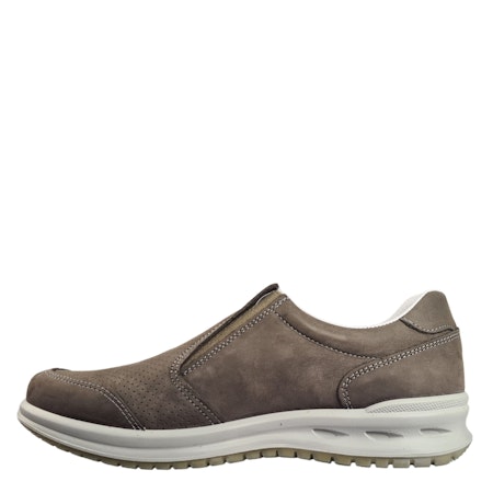 Luftig loafer i nubuck med stötdämpning