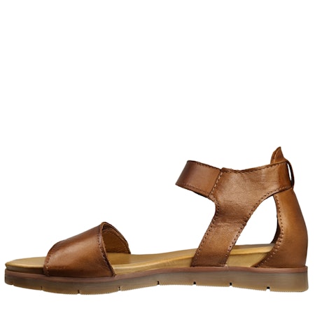 Brun lädersandal med kardborre från Rosa Negra