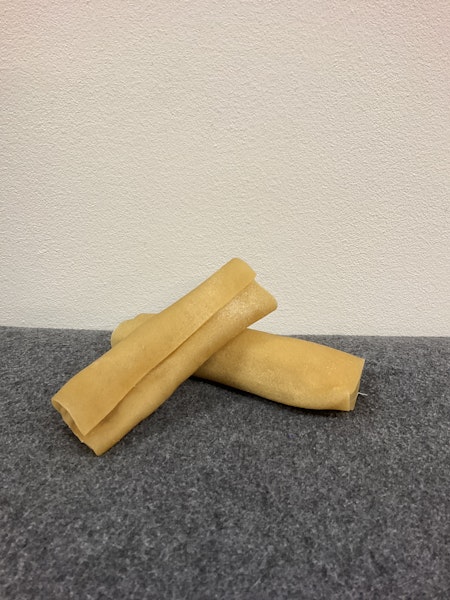 Monster Rawhide Beef Roll M 16 cm (1 st)