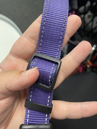 Second hand: ställbart halsband lila reflex