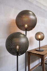 Golvlampa i perforerad järn, 135cm