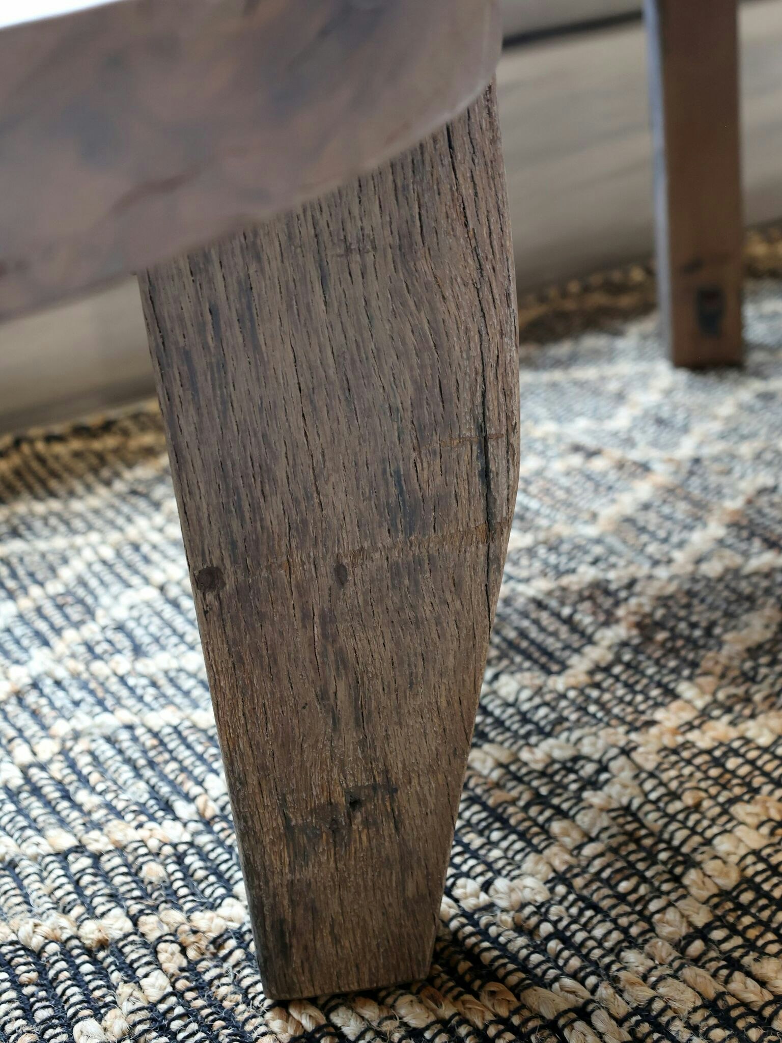 Handgjort soffbord/Avlastningsbänk av återbrukat material, Ø72cm