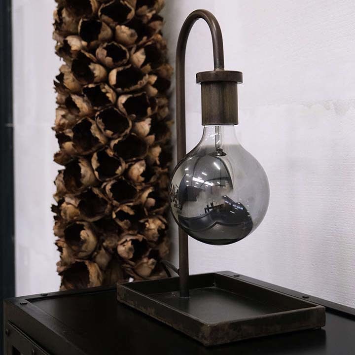 Bordslampa i järn, 35cm