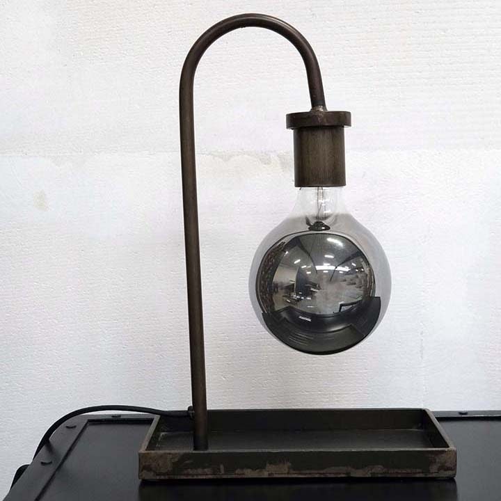 Bordslampa i järn, 35cm