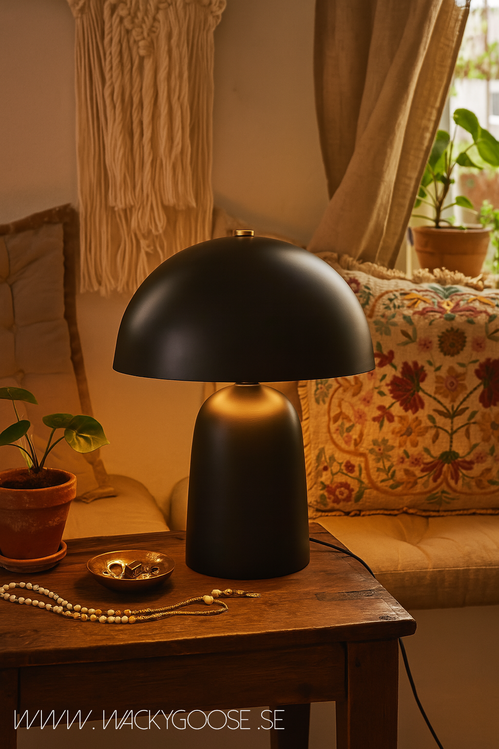 FUNGI Bordslampa M, Svart