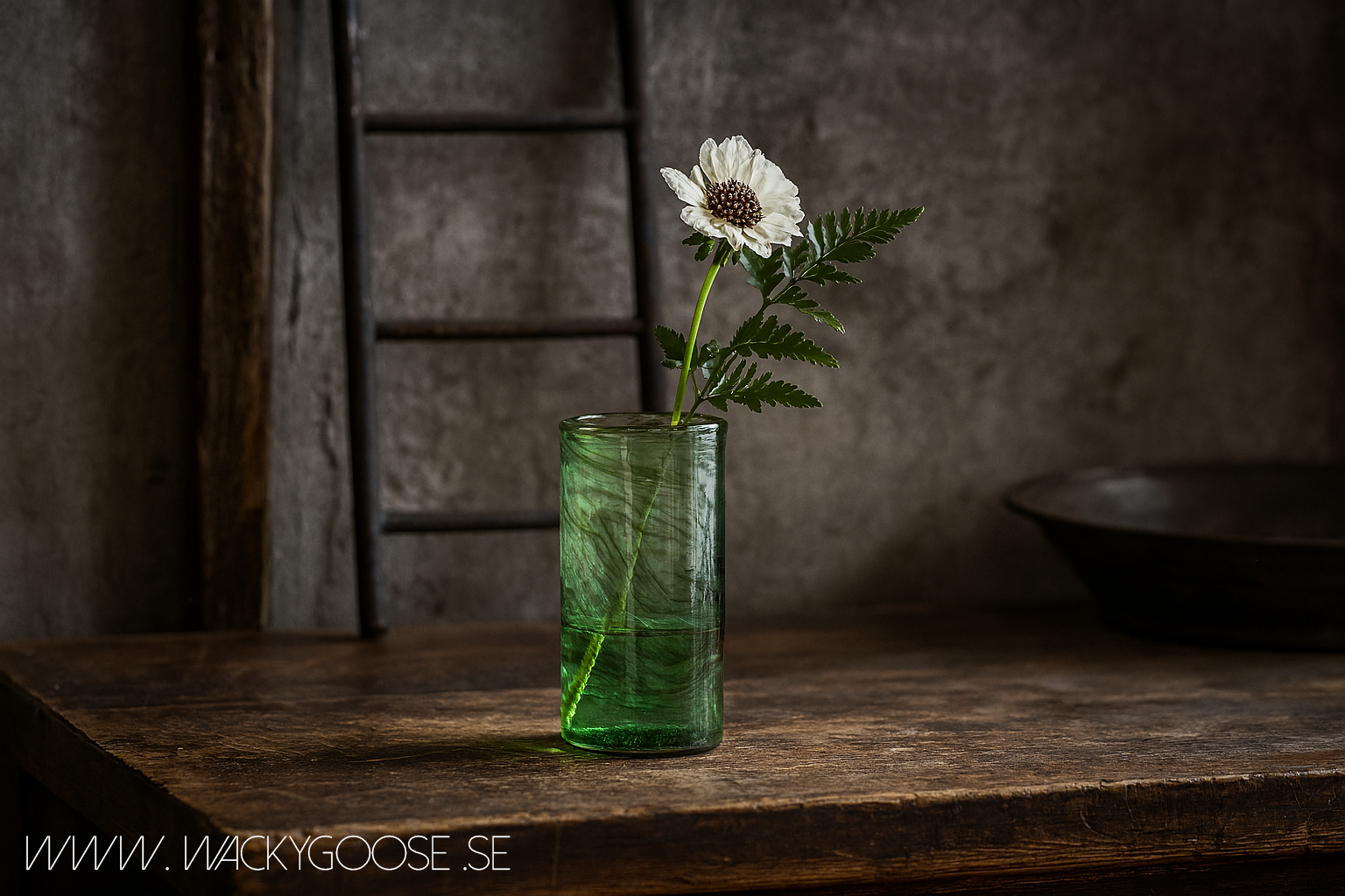 Munblåst Vas av återvunnet glas, 14cm, Mintgrön
