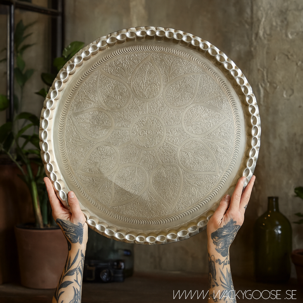 Vackert dekorationsfat, Ø50cm, Silver