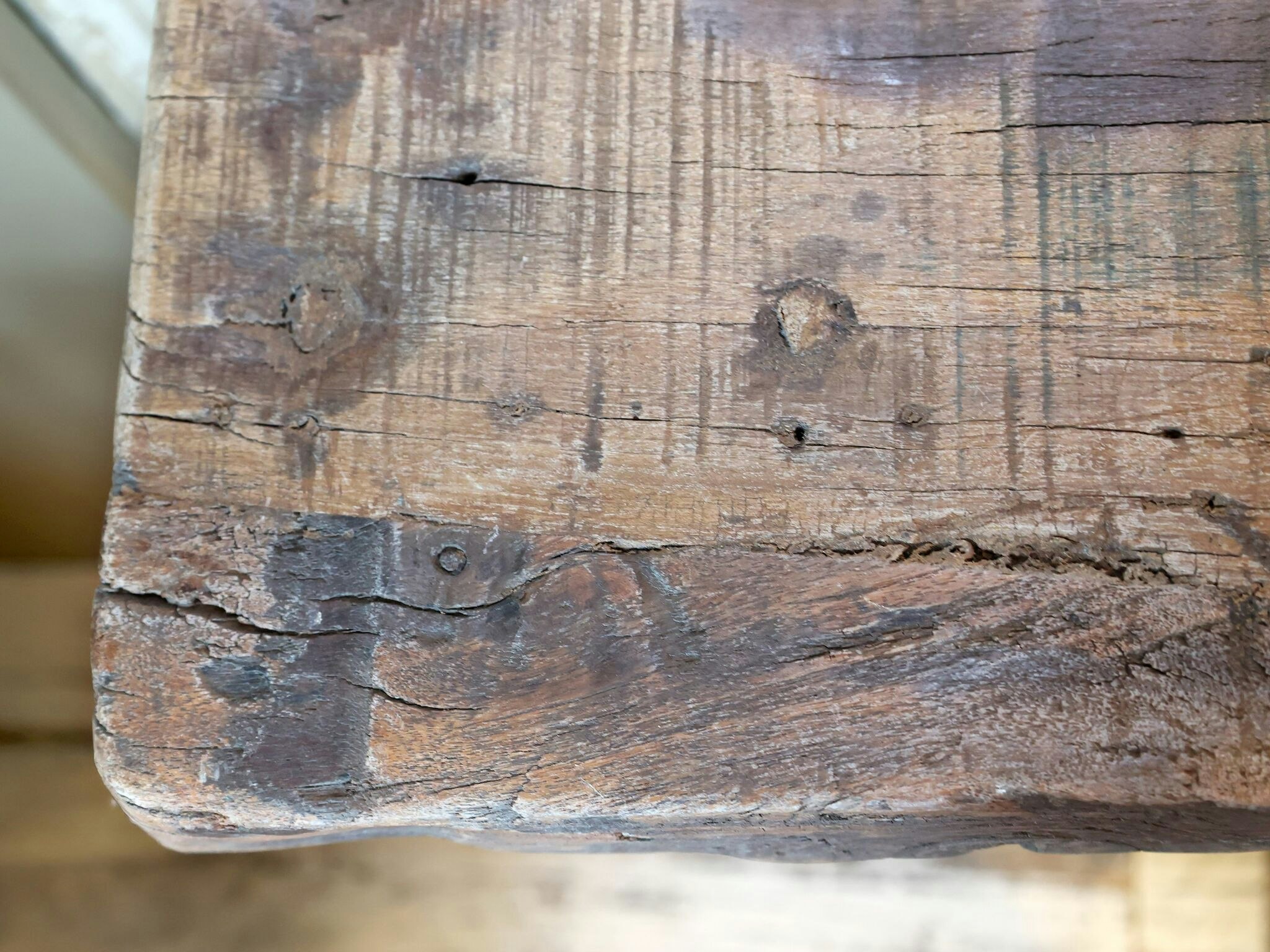 Handgjort Sidobord/Avlastningsbänk av återbrukat material, 122cm