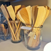 Stekspade trä