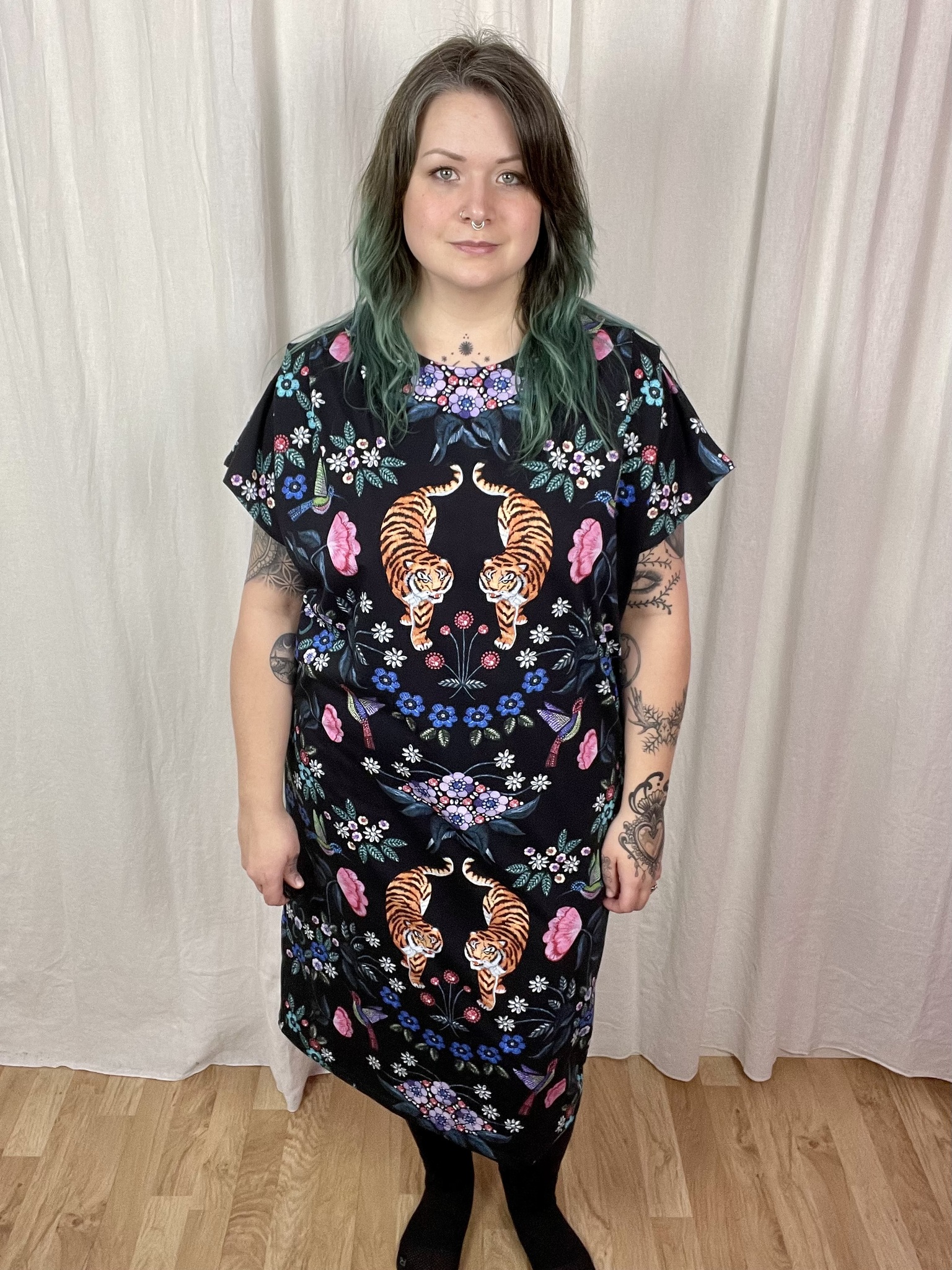 Sweet peas and bumblebees Power Dress