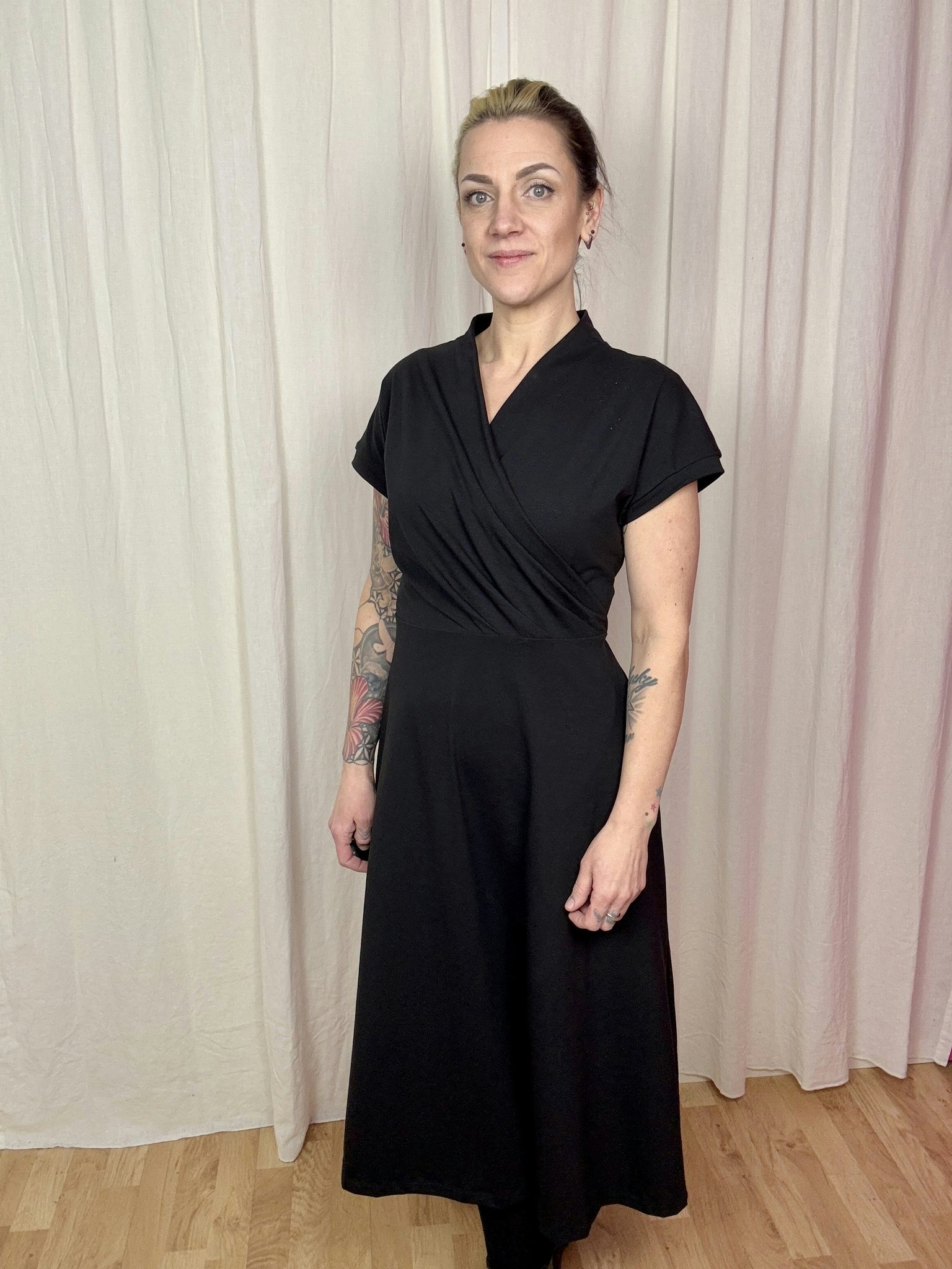 Feministkurbits Omlotten klänning
