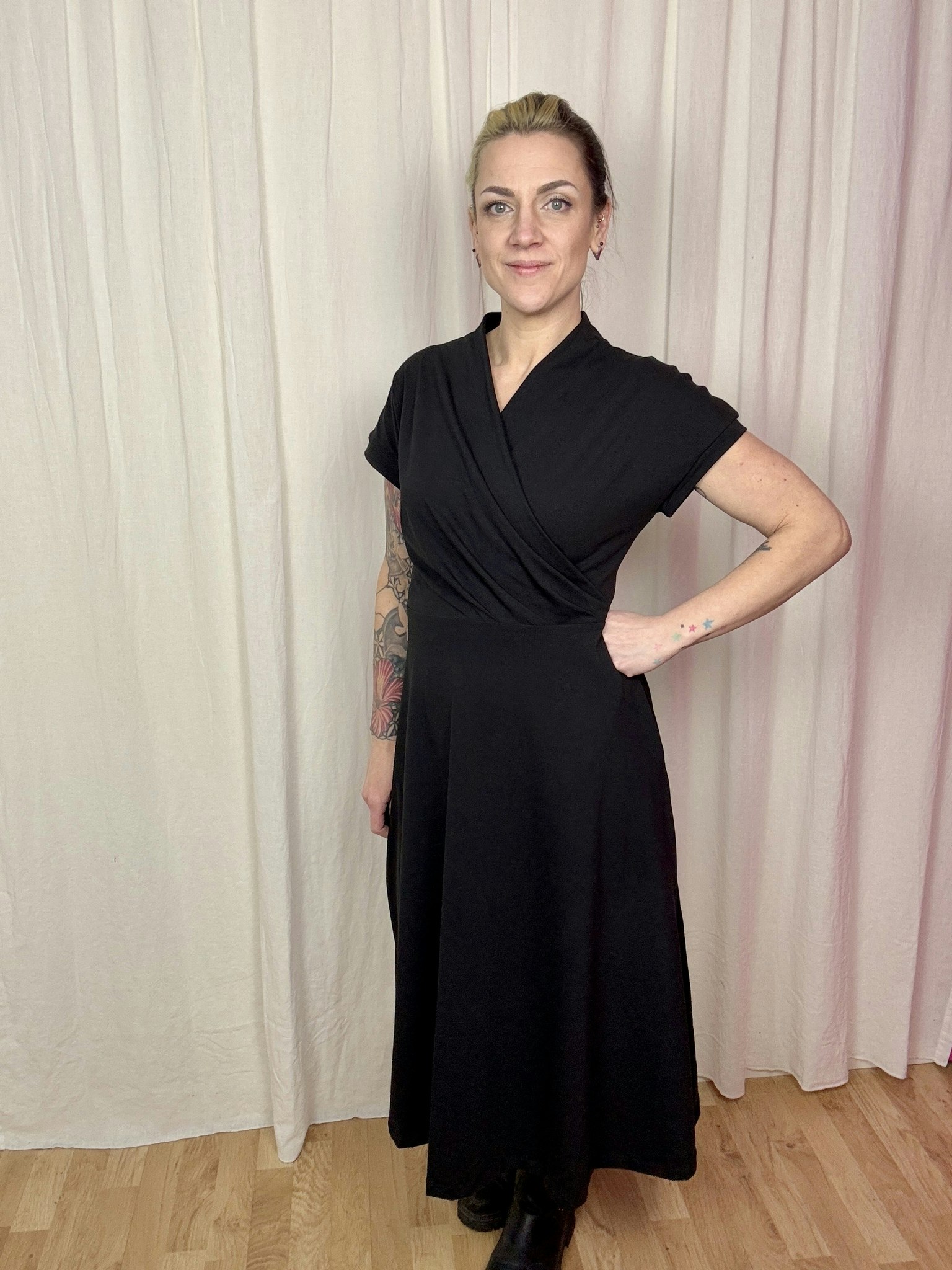 Feministkurbits Omlotten klänning