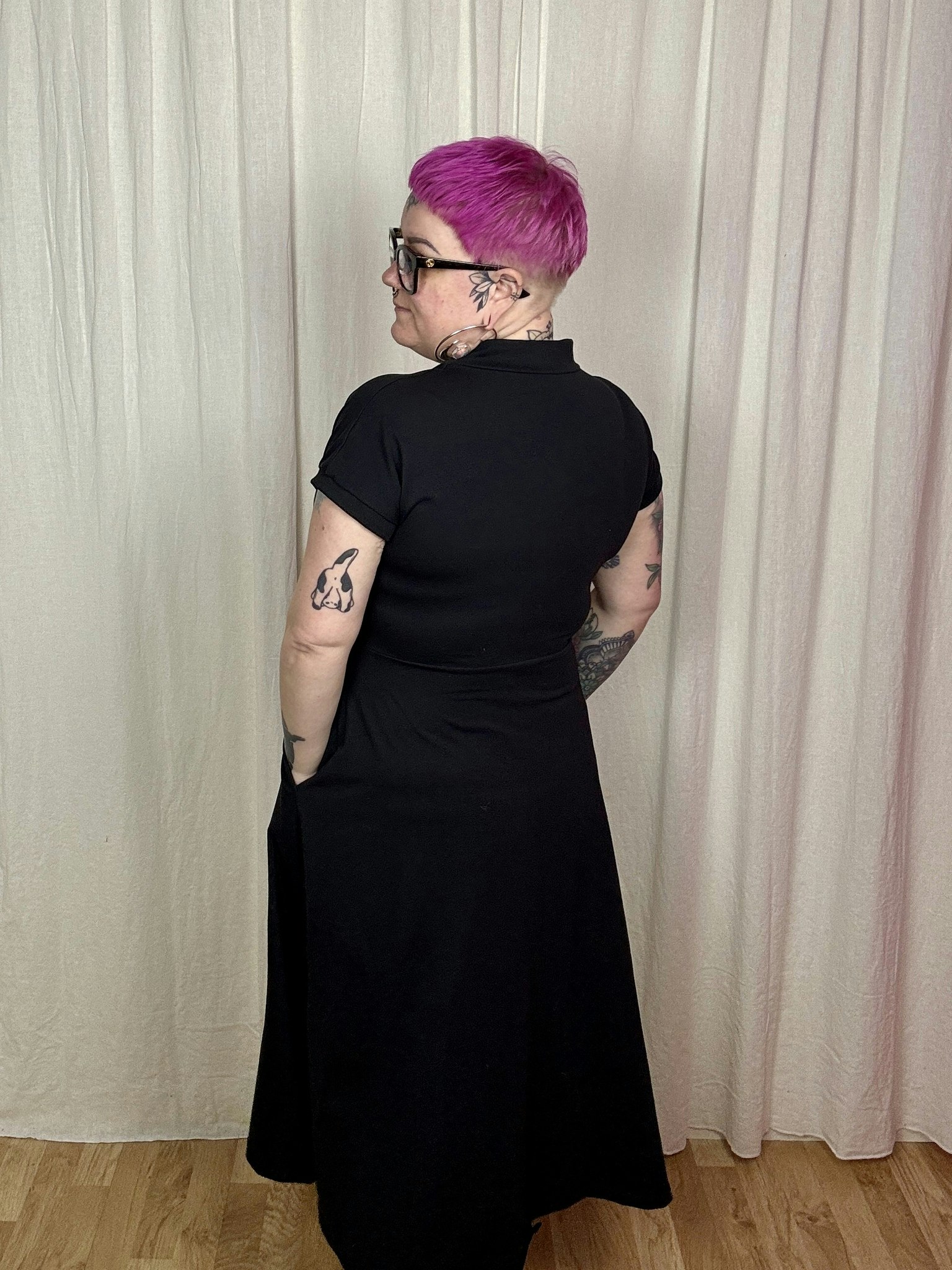 Feministkurbits Omlotten klänning