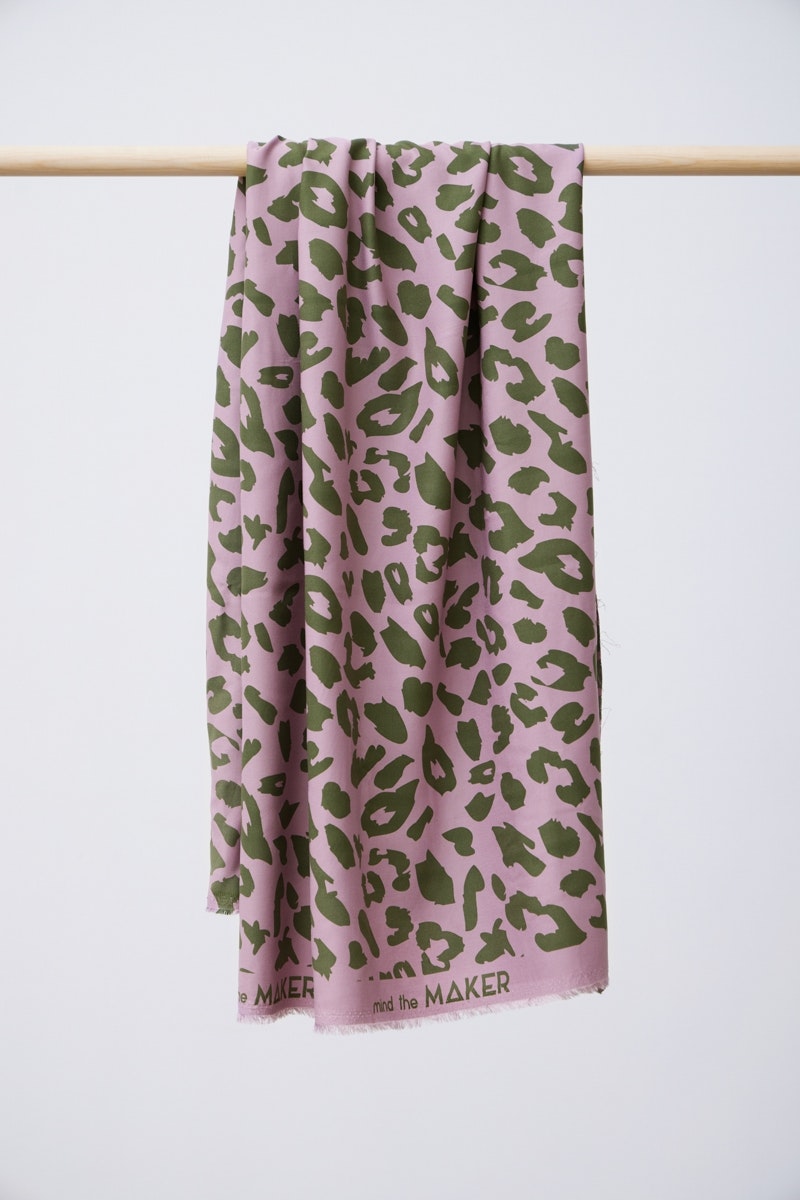 Viskos-shorts i Leopard (flera färgställningar)