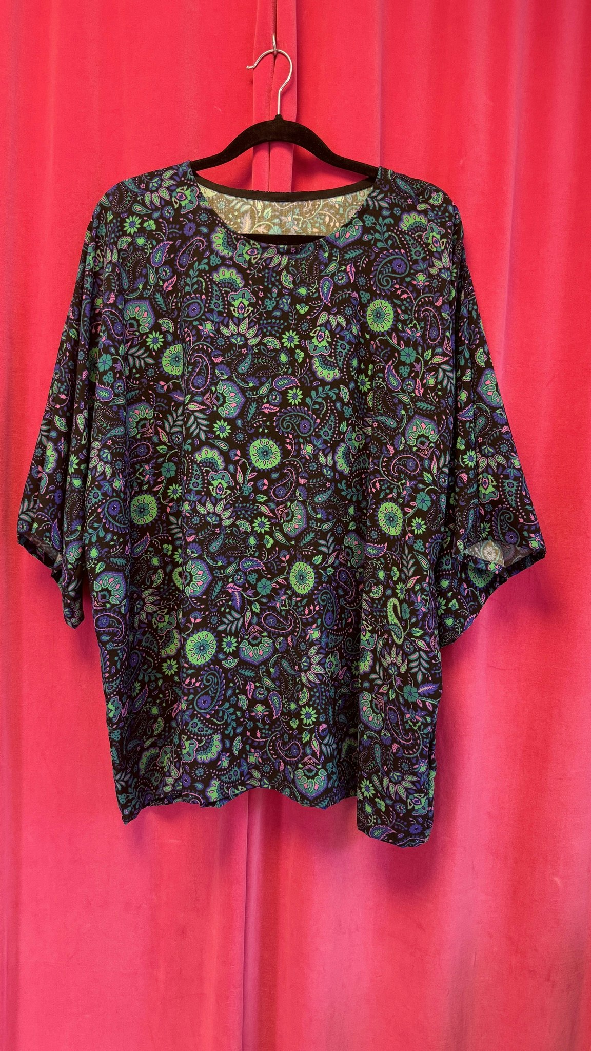 Elin kimono dress paisley pink Kimono tee paisley neon