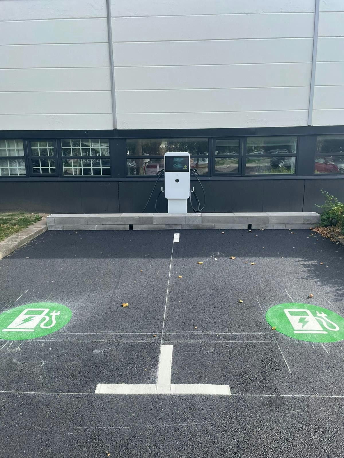 Autel MaxiCharger DC Compact 47 kW (piedestal)