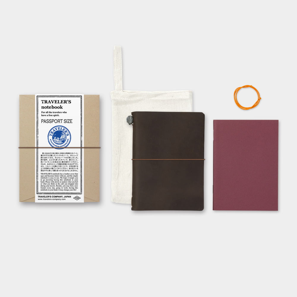 TRAVELER'S Notebook Startkit - (Passport Size) Brown