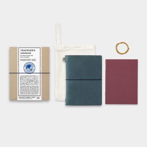 TRAVELER'S Notebook Starter Kit - (Passport Size) Blue