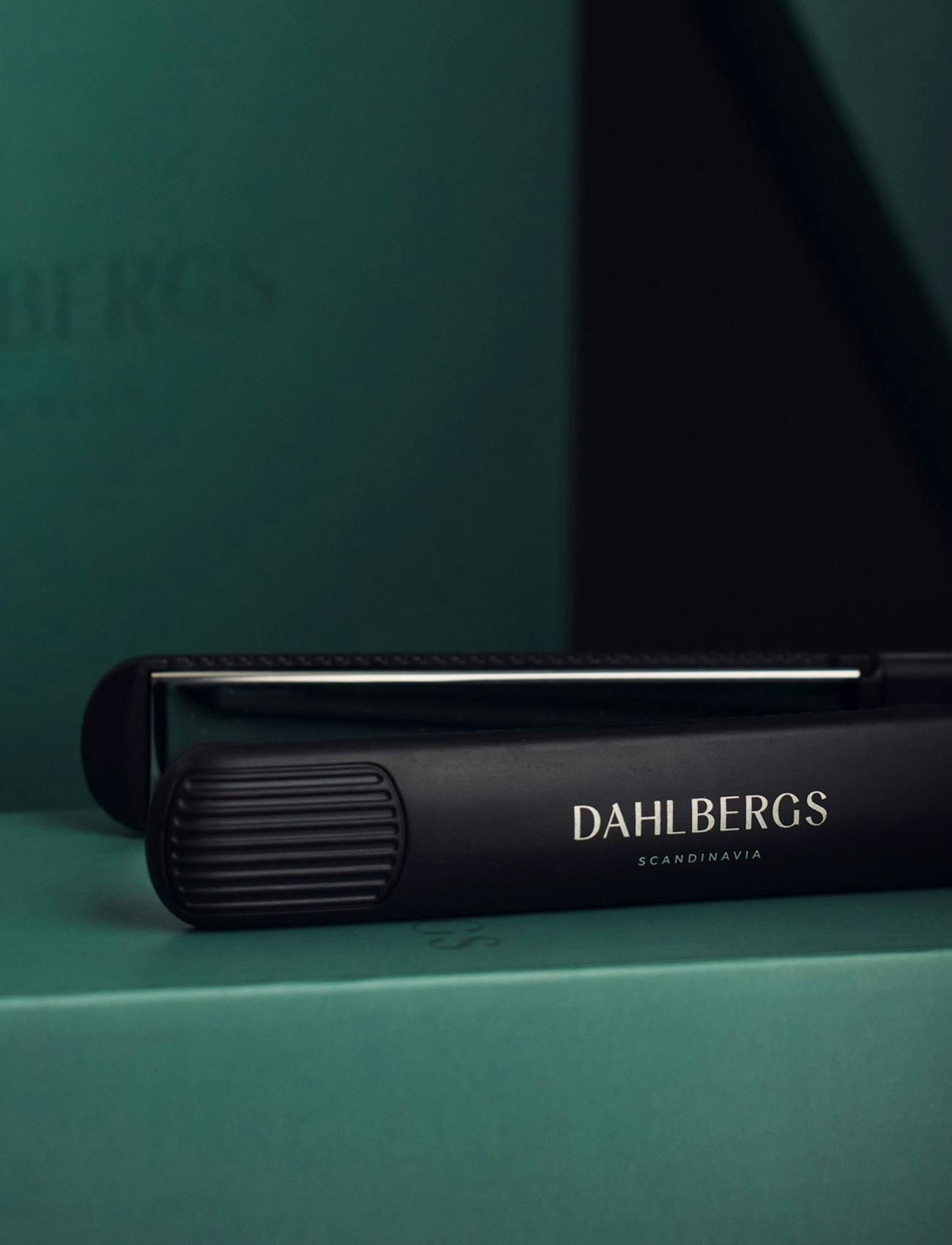 DAHLBERGS SCANDINAVIA STRAIGHTENER - MOLLIE BLACK