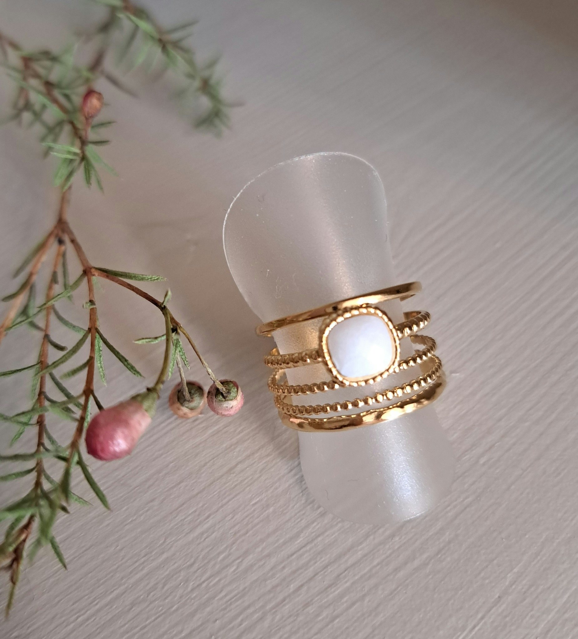 Ring White