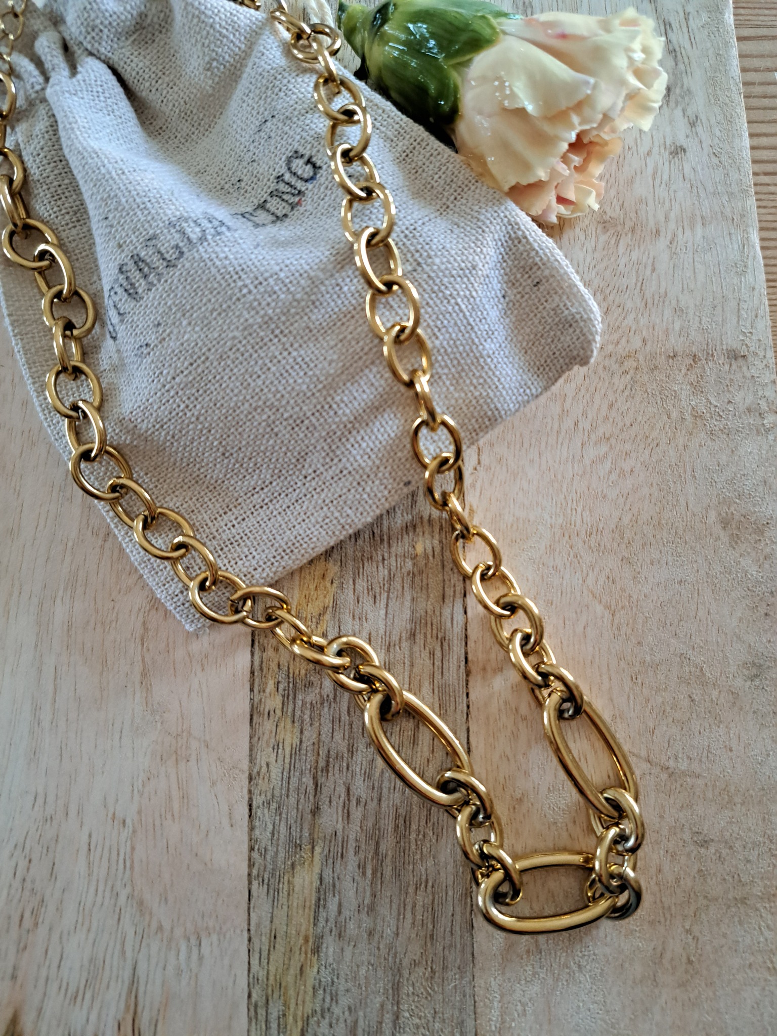 Halsband guld chain