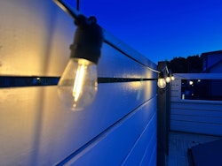 LY Sweden Premium Solar-Lichterkette - 20-50 Meter mit austauschbaren Solarlampen - integrierter Dimmer und Fernbedienung