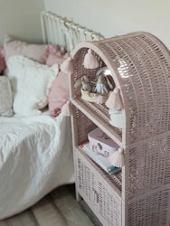 Little Dreams flätad hylla med dörrar rosa